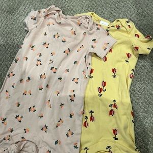 Hanna Andersson 2 pack onesies
